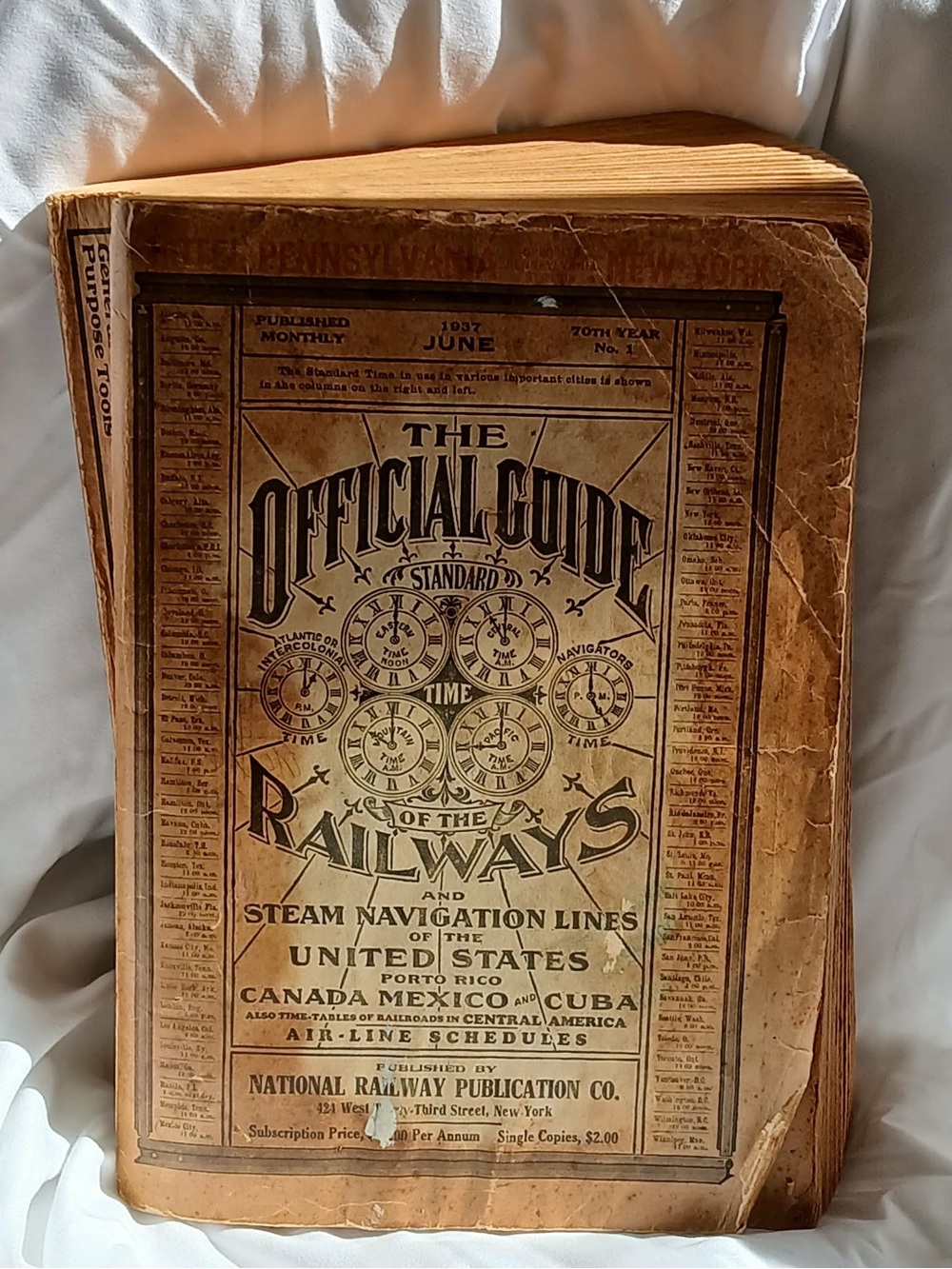 The Official Guide of the Railways Vintage Book - Tan & Brown